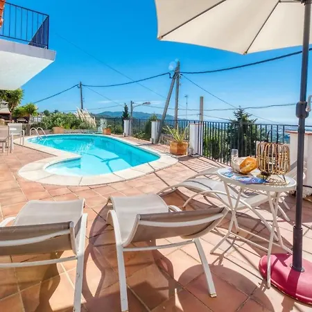 Montbarbat Sleeps 10 Pool Wifi Lloret de Mar
